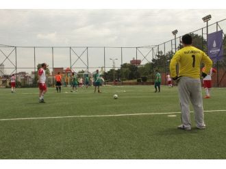 Ak Parti Milletvekili Adayı Faik Işık, Futbol Turnuvasını İzledi