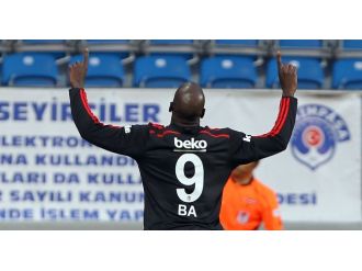 Demba Ba: Geleceği Sadece Allah Görür