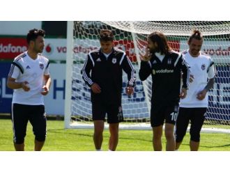 Lidere Dinlenmek Yok