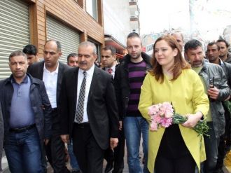 Ak Parti Milletvekili Adayları Hdp’yi Ziyaret Etti