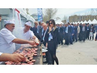 Tobb Genel Kurulunda İnegöl Köftesi İkram Edildi