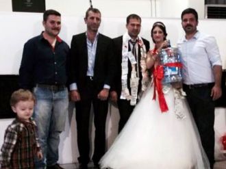 Düğünde Takı Yerine Damacana Taktı