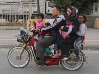 Motosiklete Tam 6 Kişi Bindiler