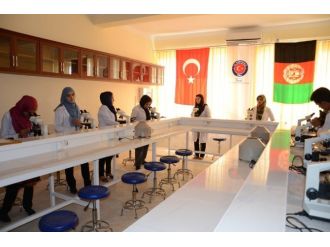 Tika’dan Afganistan’da Tıp Fakültesine Tadilat Ve Malzeme Desteği