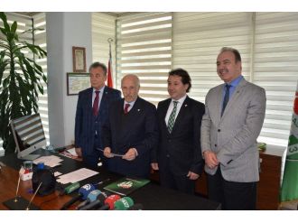 Mesut Mestan Listesini Divan Kuruluna Teslim Etti