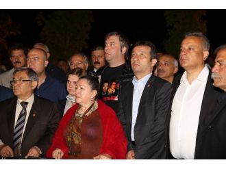 Gezmiş, İnan Ve Aslan İçin Duygu Dolu Tören