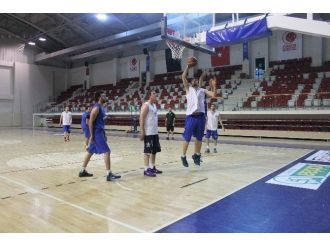 Yalova Belediyespor’un Umuda Yolculuğu Başladı