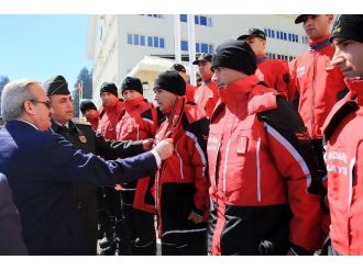 Validen Jandarma Arama Timlerine Ödül