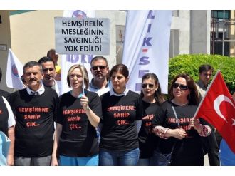 Hemşireler Siyahlara Büründü