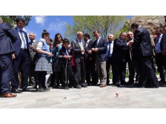 Hıdırellez Kutlamalarında Protokol Çocukluğuna Döndü