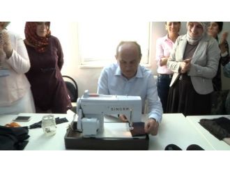 İsmek Kursunda Dikiş Dikti