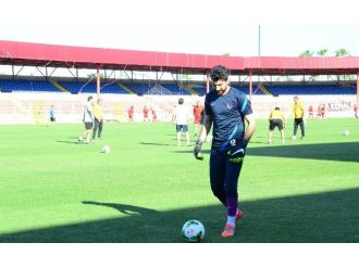 (Özel Haber) Mersin İdmanyurdu’nun Genç Kalecisi Başarısının Sırrını Anlattı