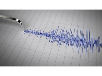 Papua Yeni Gine 7.2 İle Sallandı