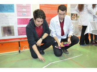 Geleceğin ‘Bilim Adamları’ Projelerini Sergiledi