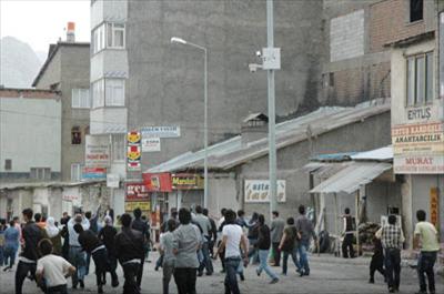 Hakkaride olaylar çıktı 