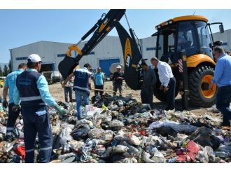 Bu İnsanlar Çöpte Ne Arıyor ?