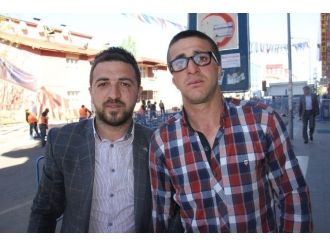 Başbakan’a Olan Sevgisini İşaret Diliyle Anlattı