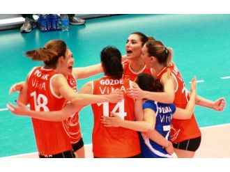 Eczacıbaşı Vitra Yarı Finalde