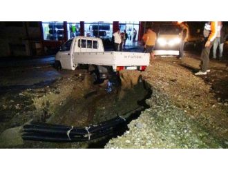 Fırtına Ve Sağanak Yağış Tekirdağ’da Hayatı Felç Etti