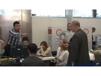 Atatürk Havalimanı’ında Oy Verme İşlemi Başladı