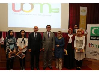 Fsm Vakıf Üniversitesi Yeşilay Akran Ğitimlerinde Birinci Oldu