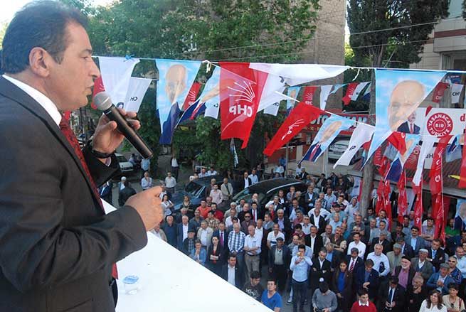 Dalkara’dan Miting Gibi Açılış