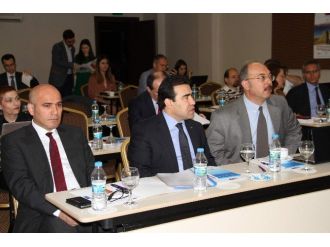 Türkiye’de 9,5 Milyon Kişi Kayıt Dışı Çalışıyor