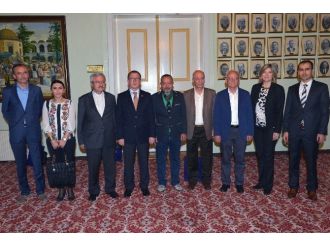 Edebiyatçılar Büyükşehir’de