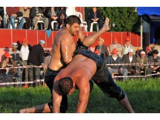 19. Geleneksel Yağlı Güreşleri