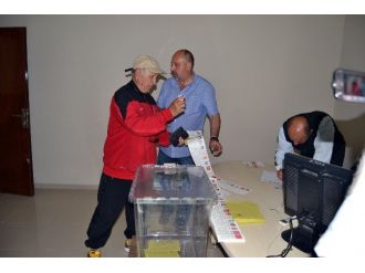 Balıkesir’in İlk Oyu Ayvalık’ta Atıldı