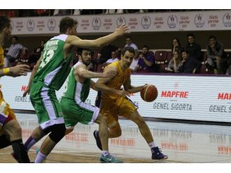 Royal Halı Gaziantep Torku Konyaspor’u Mağlup Etti