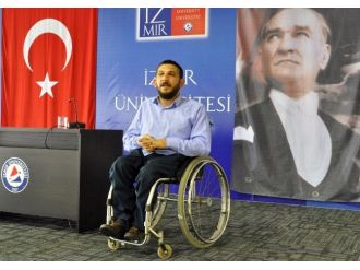 “Dünyaya İlham Veren” Türk Gönüllü İzmir Üniversitesi’nin Konuğu Oldu