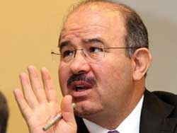 Çelik: Baykal hem kel hem fodul