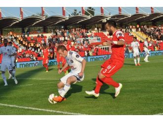 Balkes Son Dakikada Yıkıldı