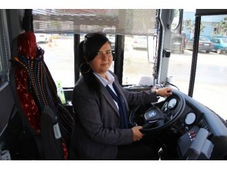3 Çocuk Annesi Kadına ’Yılın Şoförü’ Ödülü