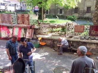 Asırlık Çınar Rüzgara Yenik Düştü