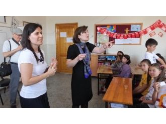 Öğrenciler Zeytinyağı Tadımını Öğrendi