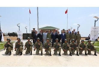 Başbakan Davutoğlu, Süleyman Şah Türbesini Ziyaret Etti