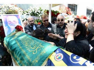 Usta Oyuncu Son Yolculuğuna Uğurlandı