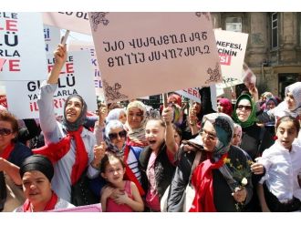 Türkiye’nin Anneleri İstiklal Caddesi’nde Yürüdü