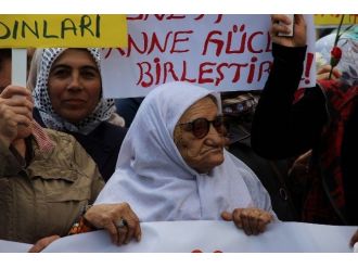 Diyarbakır’da Anneler Günü Yürüyüşü