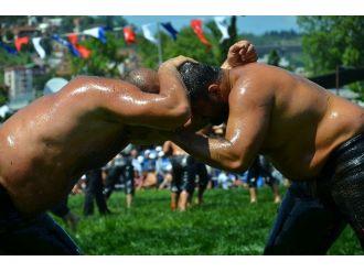 Kırkpınar’ın Başpehlivanları Kocaeli’de Er Meydanına Çıktı