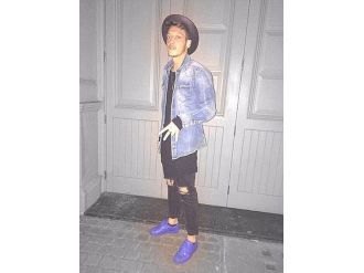 İngiltere Mesut Özil’in Kıyafetini Konuşuyor