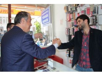 Ak Parti Milletvekili Adayı Hulisi Şentürk, Ataşehir’de Esnafı Ziyaret Etti