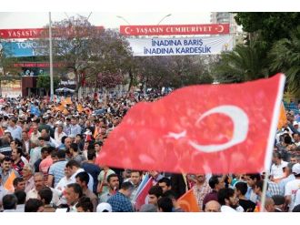 Başbakan Davutoğlu Adana’da