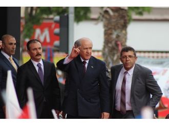 ’’Alkışçıların Düştüğü Durumu Görüp İbret Alınmalı’’