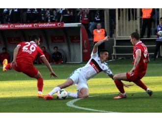 Şampiyonluk Yolunda Ağır Yara