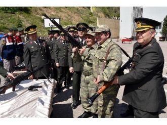 Gümüşhane’de Engelli Baba Oğul Temsili Askerlik Yaptı