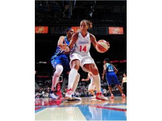 Brezilyalı Dünya Yıldızı Erıka De Souza Adana’da