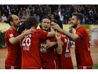 Yeni Malatyaspor’da 14 Futbolcunun Sözleşmesi Sona Erdi